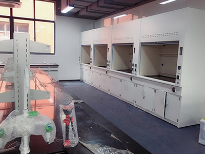 實驗室家具哪件最重要？為什么？